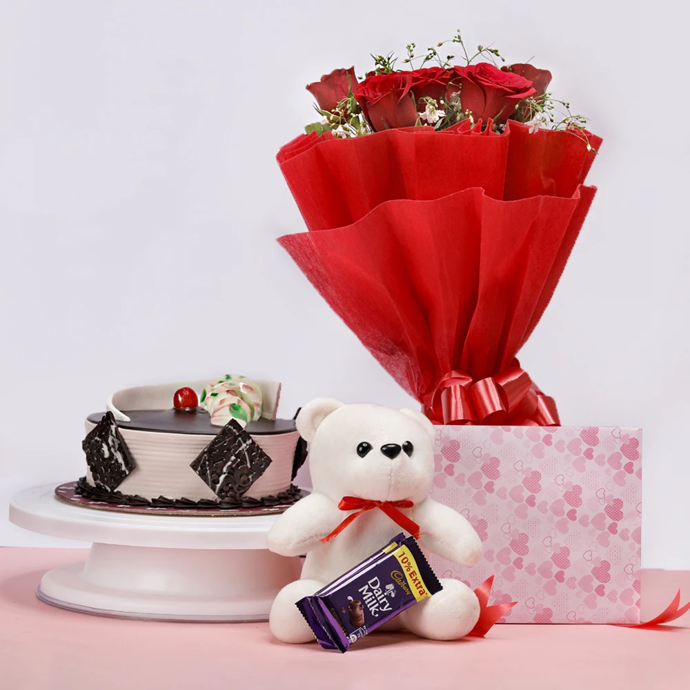 Valentine's Combo With Cake and Rose